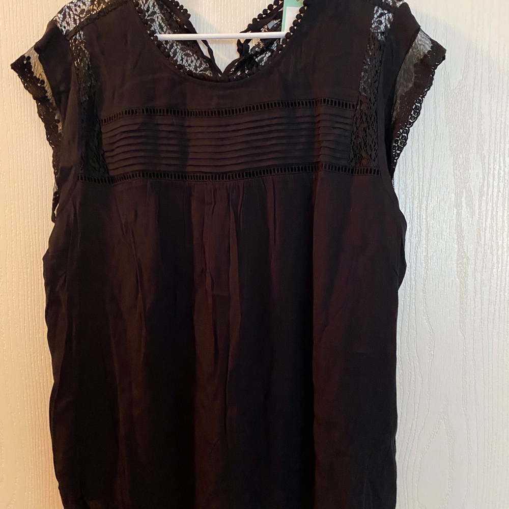Black lace top